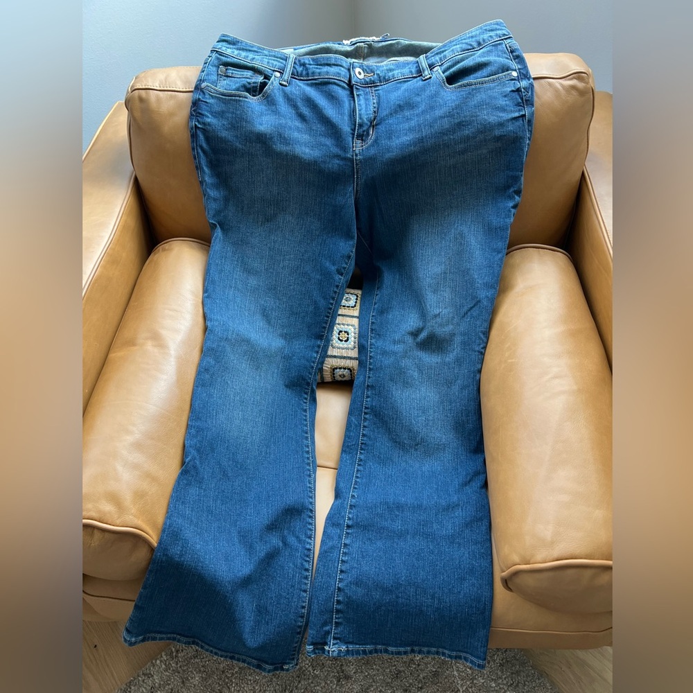 TORRID Women's Denim Relaxed Boot Cut Jeans. Size 20R